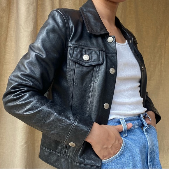 🚫SOLD🚫 Classic Leather Shacket 🖤 - Picture 2 of 4